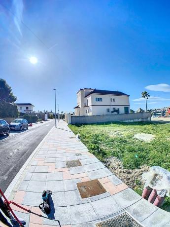 Terreno en calle Carolina