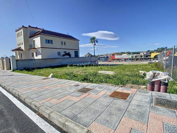 Terreno en calle Carolina