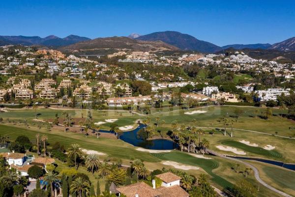 Terreno en calle los Jazmines