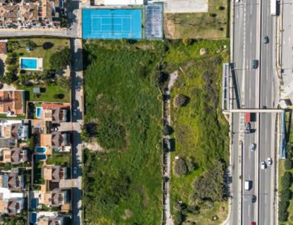 Terreno en calle de la Luna