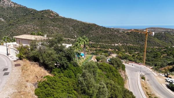 Terreno en alto Urbanizacion Montemayor