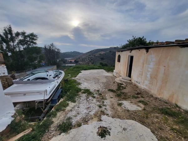 Terreno en camino de Los Alcabuceros