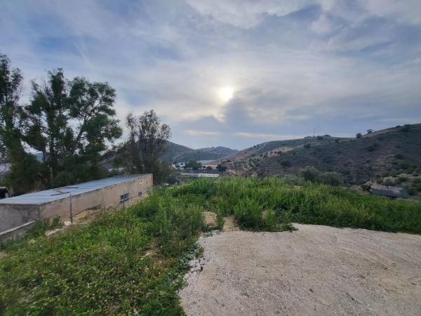 Terreno en camino de Los Alcabuceros