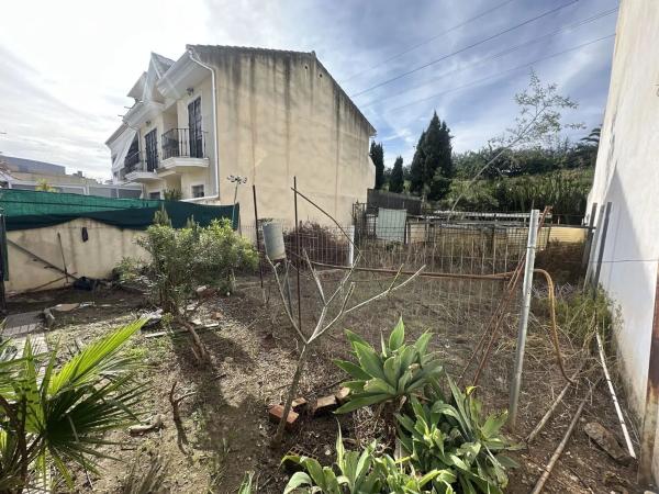 Terreno en calle Matías Lara Larita