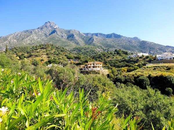 Terreno en Urbanización Marbella Hill Club, 10