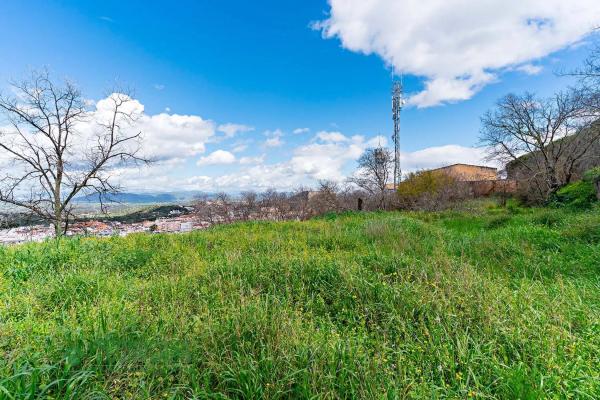 Terreno en cuesta de la reina