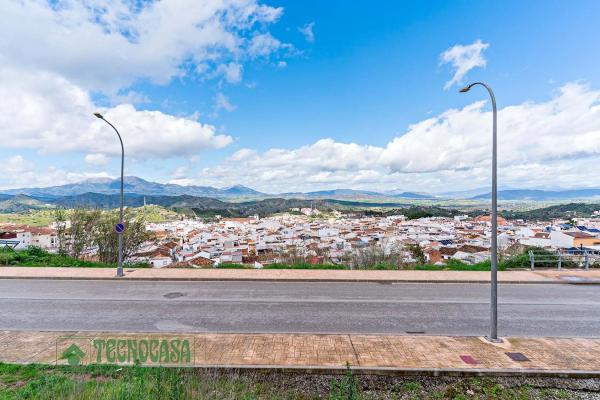 Terreno en cuesta de la reina