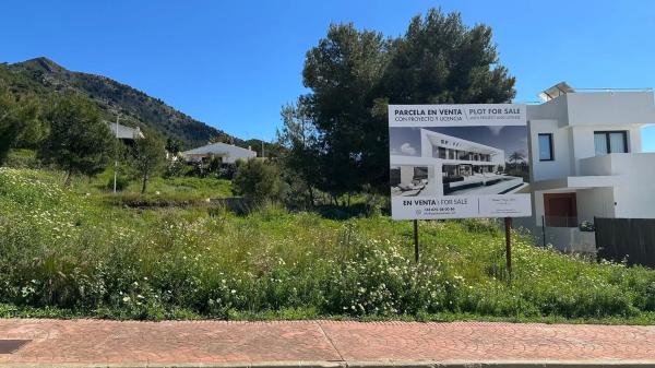 Terreno en calle Araucaria s/n