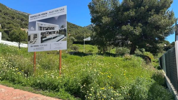 Terreno en calle Araucaria s/n