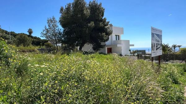 Terreno en calle Araucaria s/n