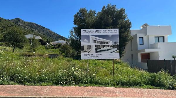 Terreno en calle Araucaria s/n