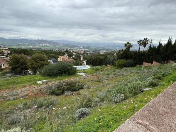 Terreno en Pinos de Alhaurín