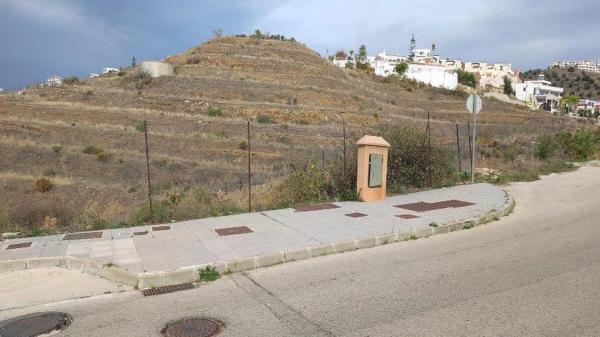 Terreno en calle Molino del Agua