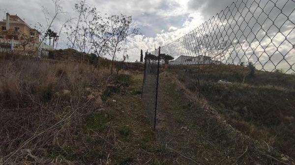 Terreno en calle Molino del Agua