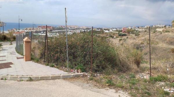 Terreno en calle Molino del Agua