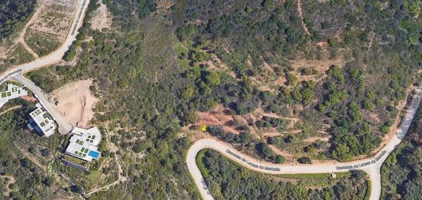 Terreno en carretera de Lomas de Marbella