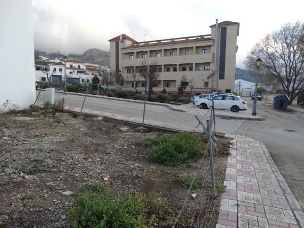 Terreno en calle Jazmín