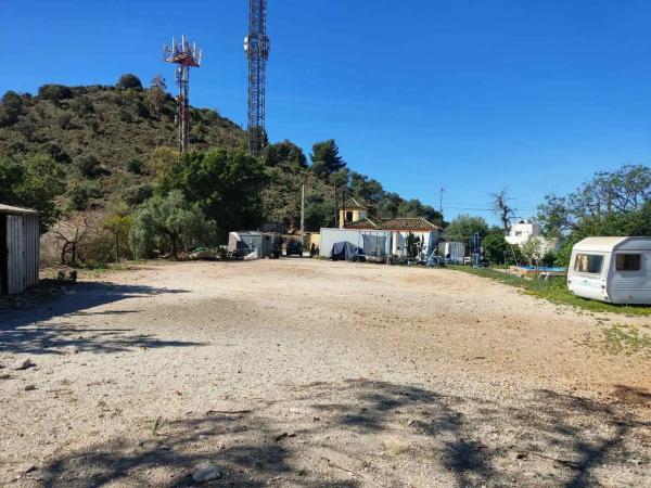 Terreno en Barrio Fuente Alegre - El Chaparral - Los Morales