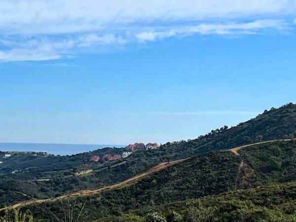 Terreno en avenida Ojen, 1
