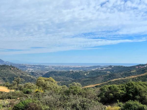 Terreno en avenida Ojen, 1