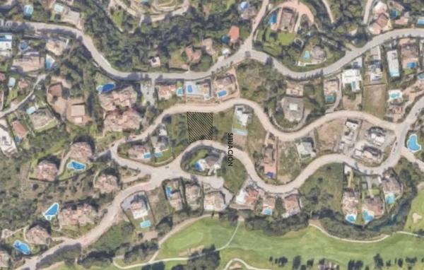 Terreno en avenida Santa Maria