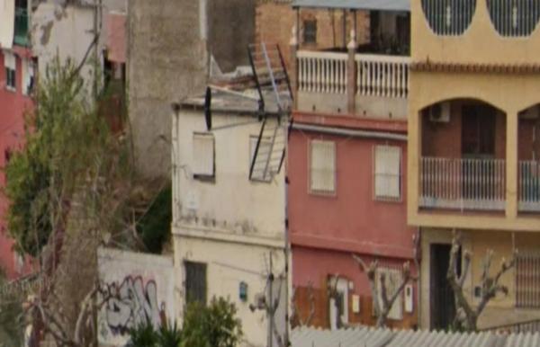 Terreno en calle Almendrillo