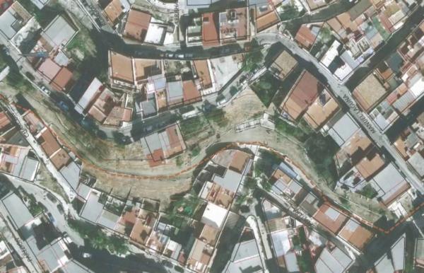 Terreno en calle Almendrillo