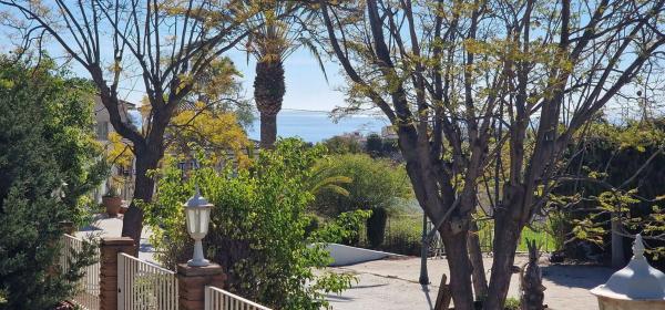 Terreno en avenida de los Argonautas