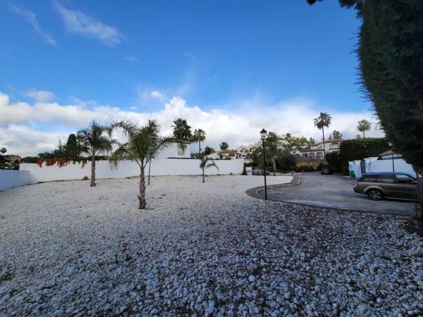 Terreno en Barrio Los Naranjos