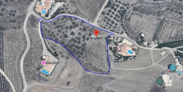 Terreno en camino Zarzaparrilla