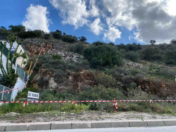 Terreno en calle Alcalá del Valle, 161