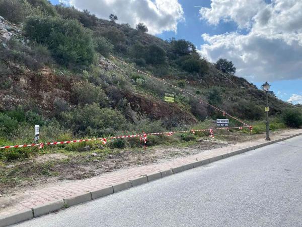 Terreno en calle Alcalá del Valle, 161