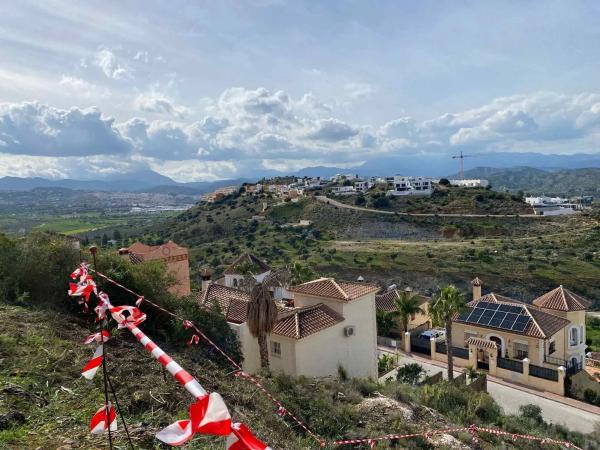 Terreno en calle Alcalá del Valle, 151