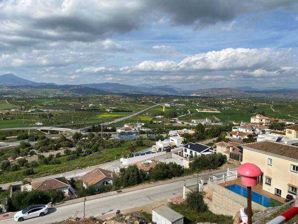 Terreno en calle Alcalá del Valle, 151