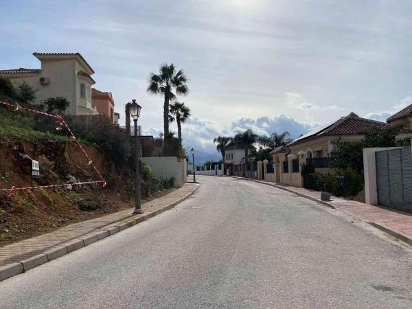Terreno en calle Alcalá del Valle, 151