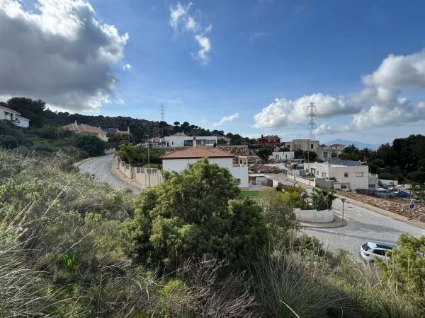 Terreno en Pinos de Alhaurín