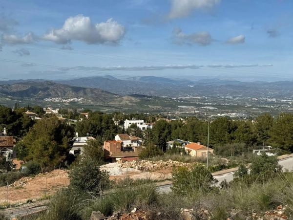 Terreno en Pinos de Alhaurín