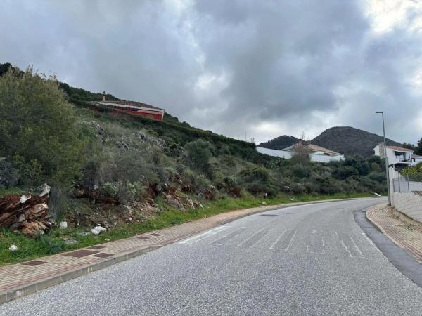 Terreno en Pinos de Alhaurín