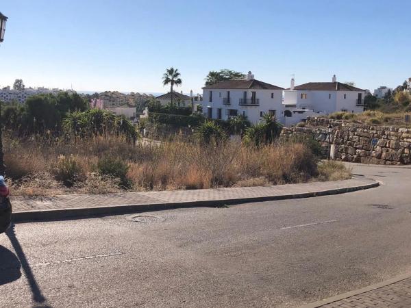 Terreno en avenida de la Resina