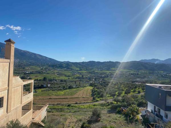 Terreno en calle Genalguacil