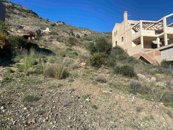 Terreno en calle Genalguacil