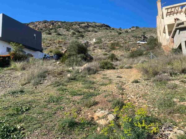 Terreno en calle Genalguacil