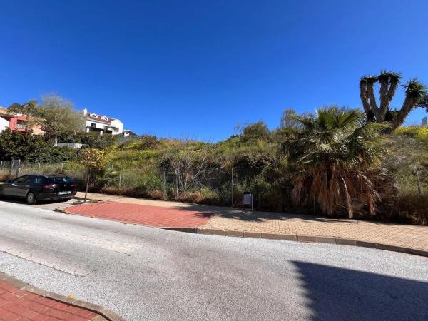 Terreno en avenida de los Argonautas