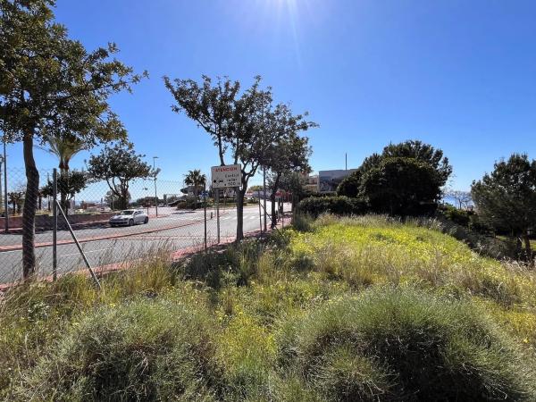 Terreno en avenida de los Argonautas