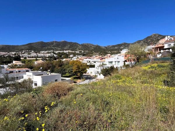Terreno en avenida de los Argonautas