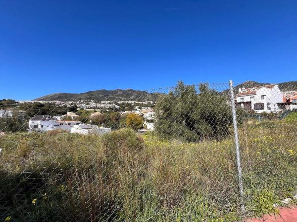 Terreno en avenida de los Argonautas