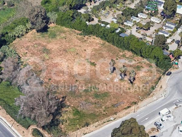 Terreno en Barrio Las Lomas