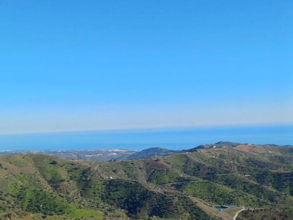 Terreno en Moclinejo