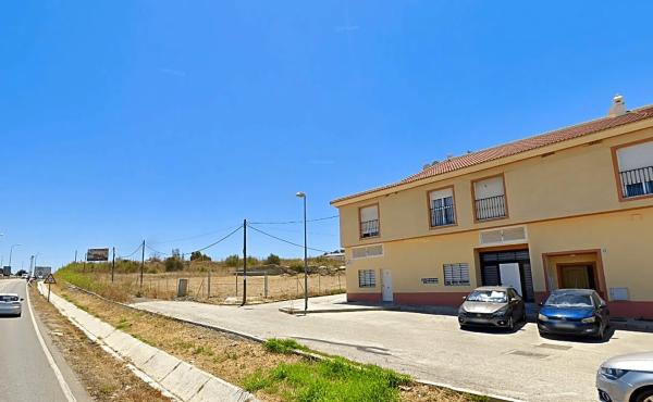 Terreno en calle Jardinera