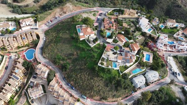 Terreno en calle Jilguero